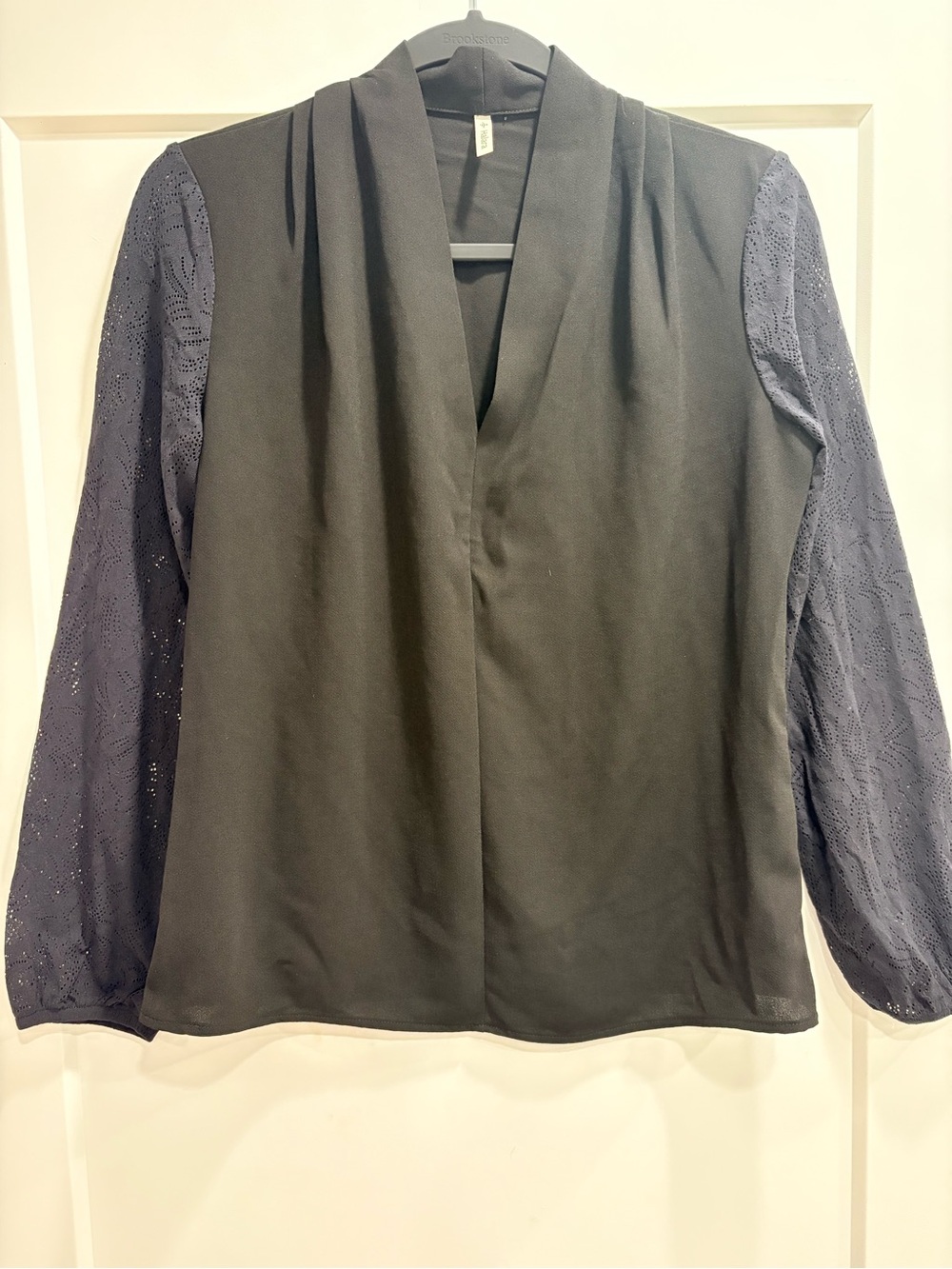 HALARA Black Top with Navy Lace Sleeves